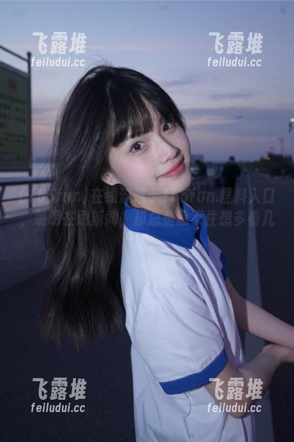 在线流连于155fun.黑料入口，明明在刷新闻，却总是忍不住想多看几眼...
