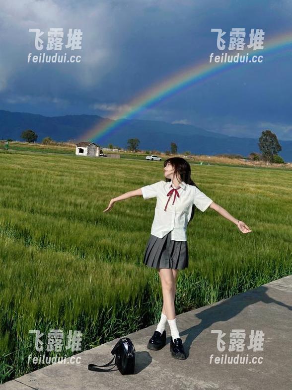 观看“17吃瓜网”，我竟然对这些瓜也产生了一点情感，哎呀哈哈。