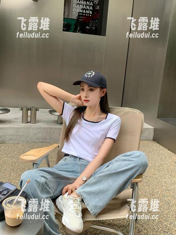 在“51吃瓜”网址边嗑瓜边茶，今天啥事儿都不想做了。