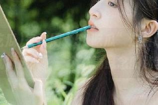 每次刷“58吃瓜”这条线路，我就像进入了一个充满悬念的迷宫。