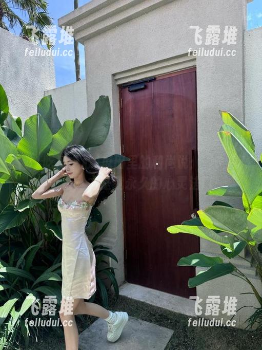 瓜田里的和尚说：“61吃瓜中心”才是我永久的心灵法门！