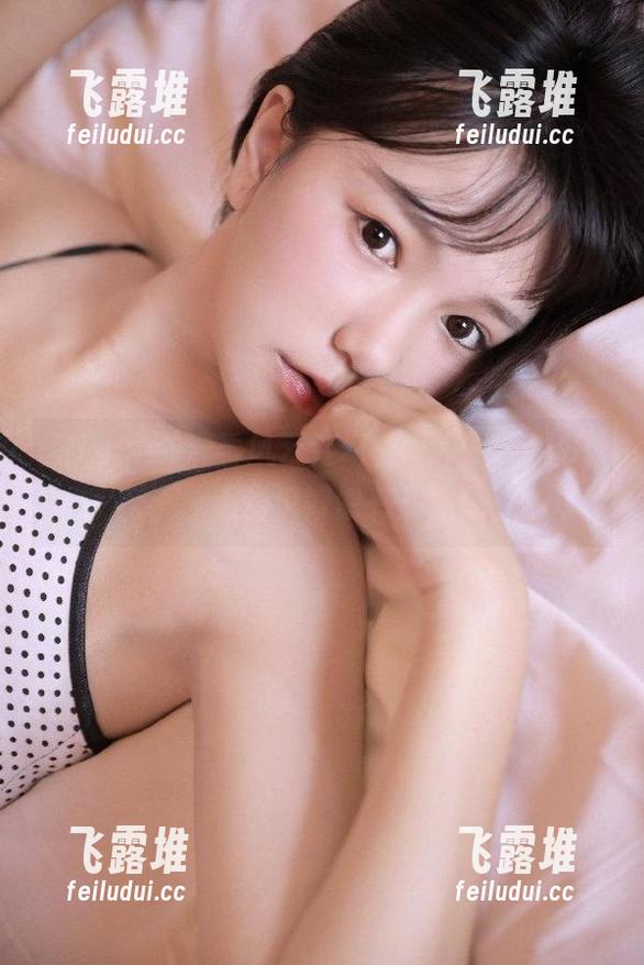 观看风云变幻，www.k718.sx，今天的瓜好像有点酸呢。