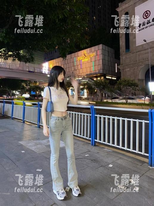 799.su 不小心点开799.su,传送门通往八卦的宇宙!
