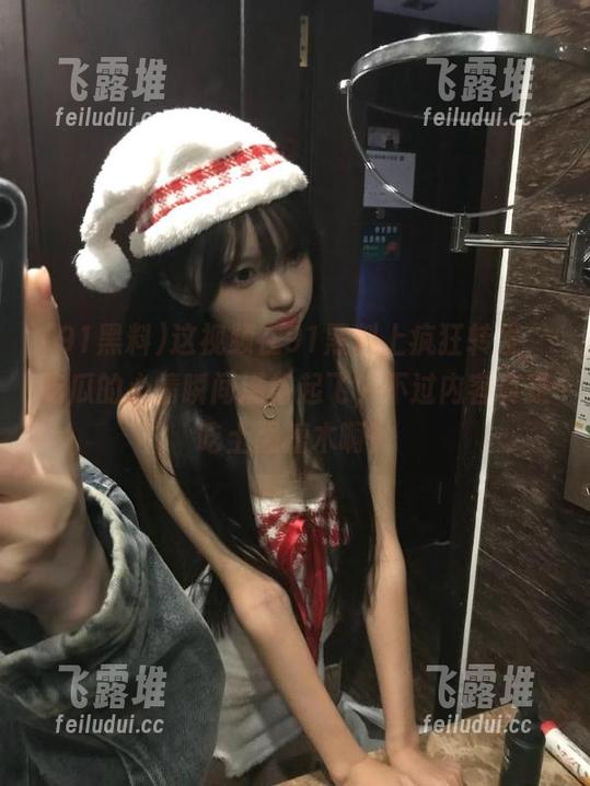 这视频在91黑料上疯狂转发，吃瓜的心情瞬间满格起飞，不过内容真是吃土强檀木啊！