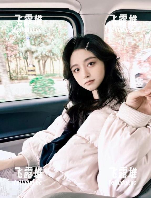 互联网吃瓜新风潮，92吃瓜中心苹果版网在线追剧不再孤单！