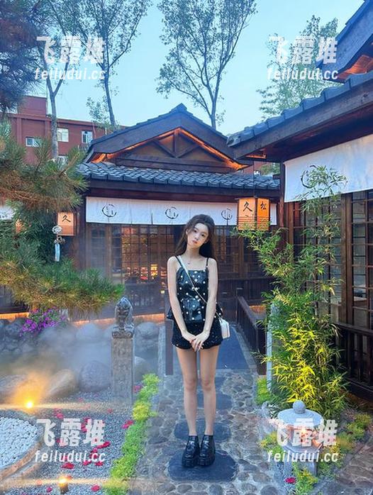 该喝水了，别怕，先访“www.吃瓜”官网让你口水盈眶！