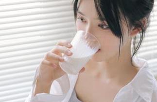 zzzttt03黑料不打烊万篇长征更新了，瓜田也跟着不安分，啥新花样都来！