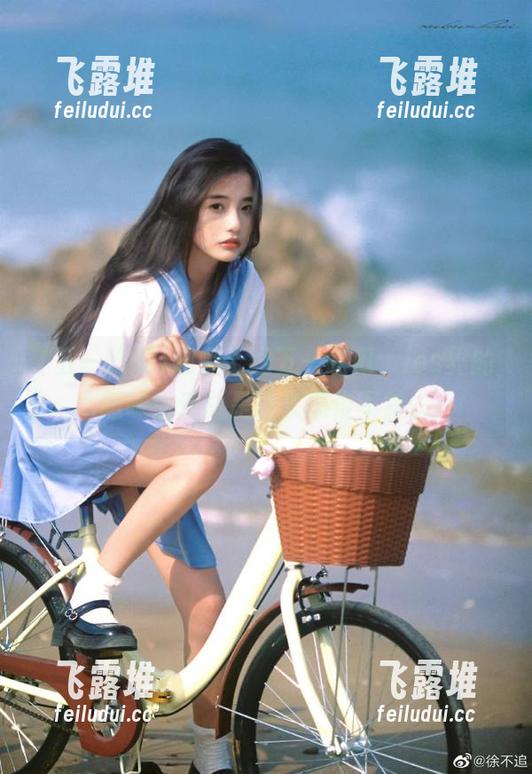 娜娜上线五一吃瓜，ios界的趣味生活总是让人忍俊不禁。