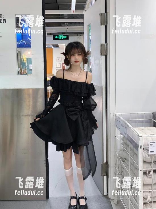 打卡五一吃瓜网官网，入口就在那儿，一步入门，满眼都是八卦。