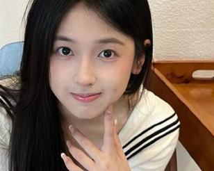 今日吃瓜91的首页，这次的新闻比西瓜还要软，随便一戳就破。