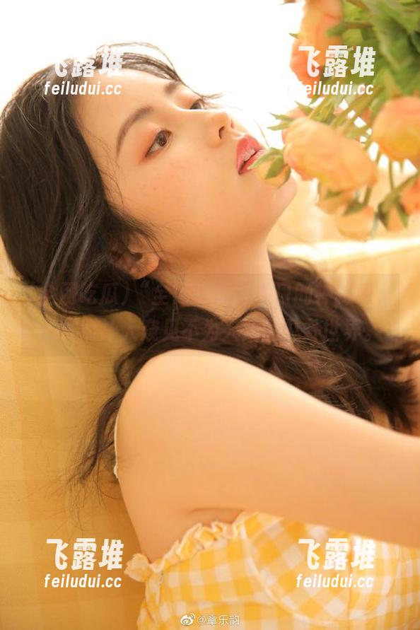 “全网吃瓜”入口的神秘感，仿佛能让人窥见不为人知的八卦世界。
