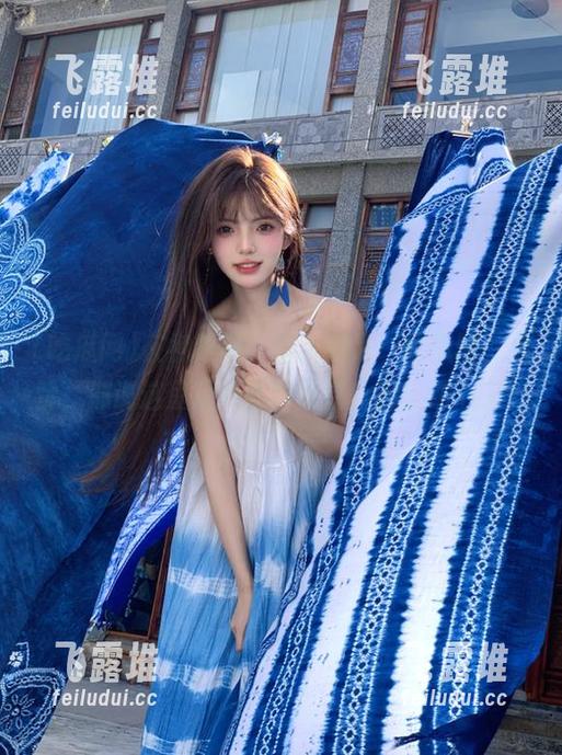在视频里，看人们为‘吃瓜网’点赞，都说这里是八卦的天堂，我也动心了！