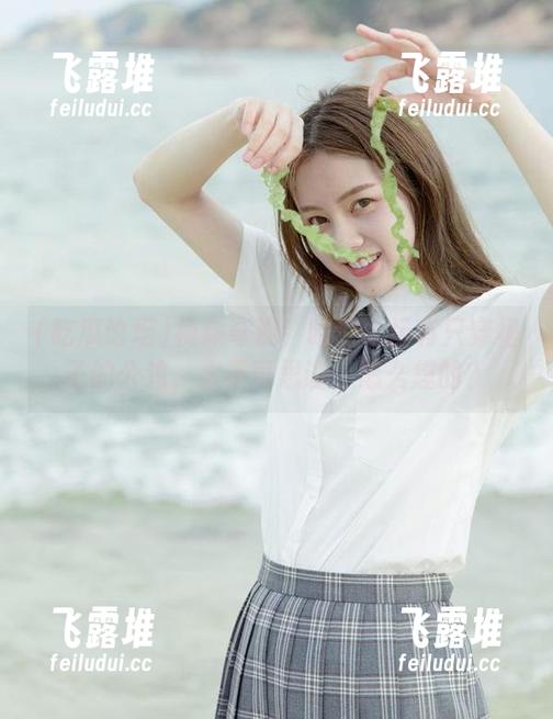 视频奇观！吃瓜论坛有只穿裙子的公鸡，太不可思议，怎么想的？