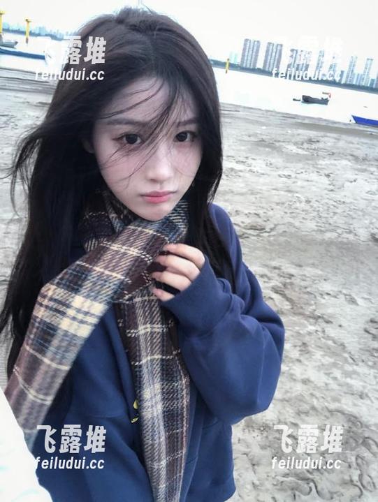 吹着朝阳的风，走进吾爱吃瓜网52的传送门，八卦又浮现眼前...