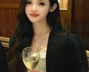 明星黑料，免费为你揭开光鲜外表下的小秘密，嗯……都是临场发挥。