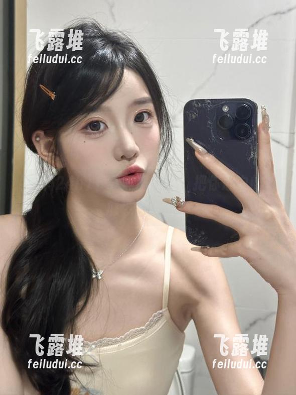 下载黑料24h，把你心中的吃瓜热情点燃！