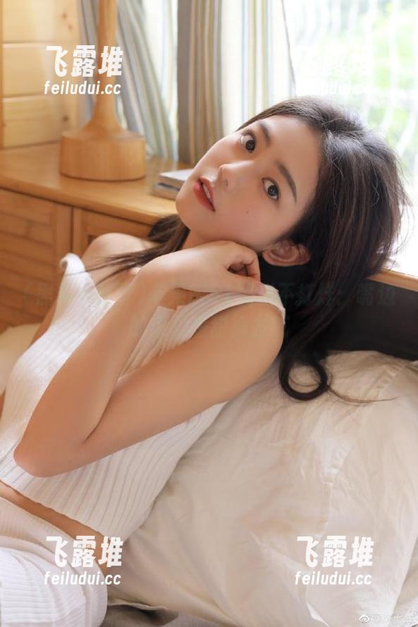 苹果版51黑料不打烊：嘴边的瓜总是甜得发腻