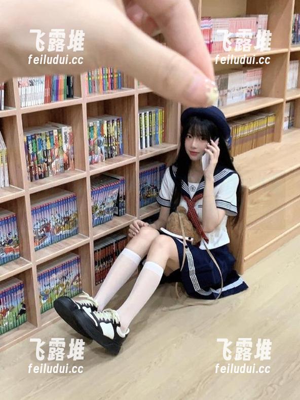 网曝黑料不打烊，直达八卦狗粮，让你一秒变身吃瓜行家！