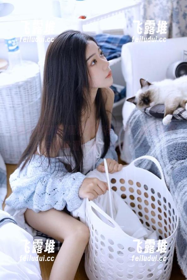 黑料不打祥网页，感觉要不自觉地滑一滑，然后……