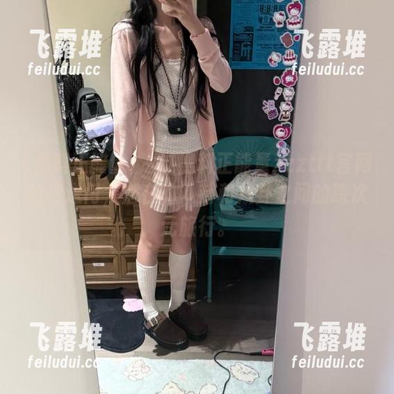 透过黑料正能量zzzttt官网的传送门，潜在的八卦和八卦之间的跨次元旅行。