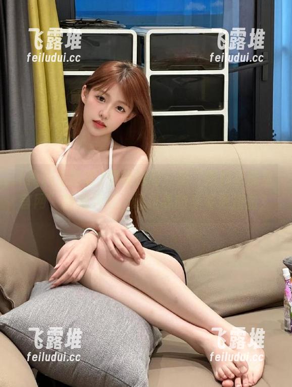 灵魂拷问：是“黑料正能量官网”的视频好，还是我的坐姿更扭曲？