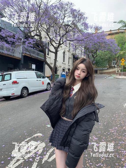 当我在线潜入‘网曝门黑料网站’，无意间发现了一个未解的以上传恋爱四角恋的理论...